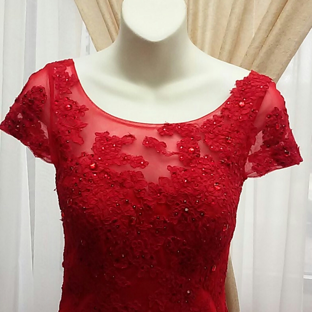 Prom dress - Picture 2 of 4